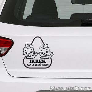 ikrek az autóban matrica lányok